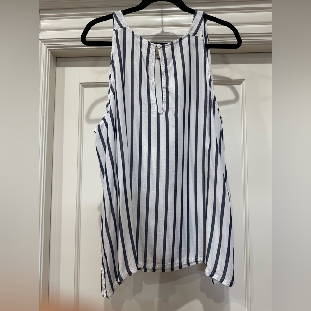 Old Navy Rayon Striped Tank Top
**In very good condition** - Picture 2 of 5